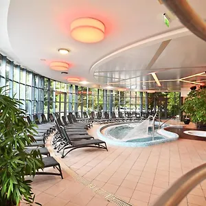 & Park Hotel Eger
